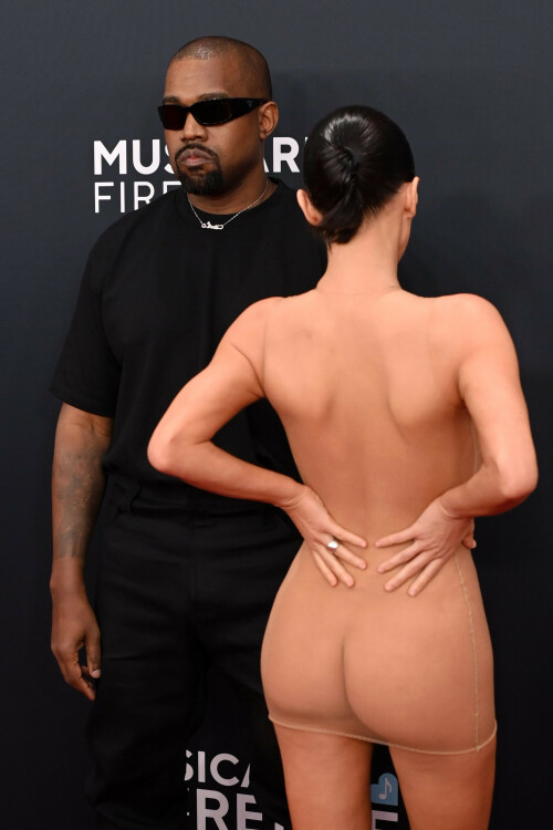 BiancaCensori_KanyeWest_2025GrammyAwards_409fda1970748c7b6e.jpeg
