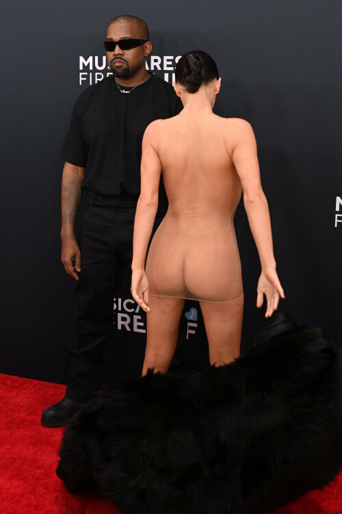 BiancaCensori_KanyeWest_2025GrammyAwards_42af05750e1a0e135f.jpeg