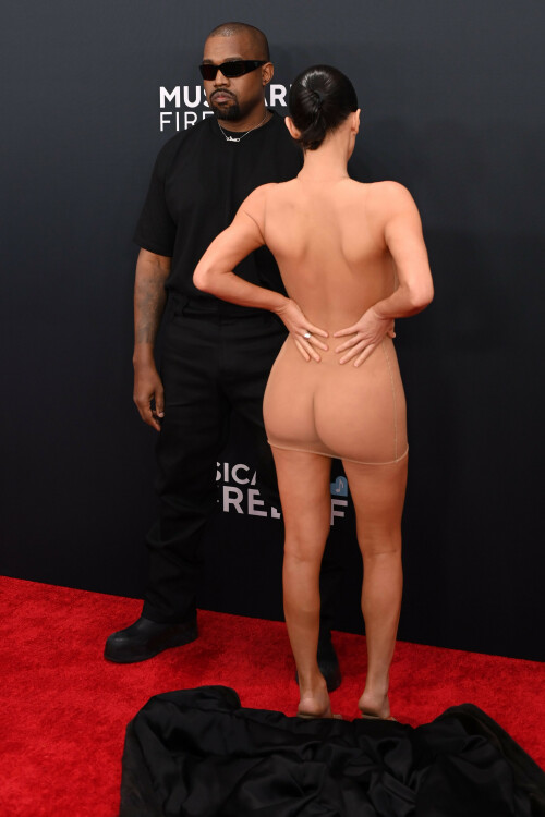BiancaCensori_KanyeWest_2025GrammyAwards_44328b98b50c408990.jpeg