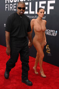 BiancaCensori_KanyeWest_2025GrammyAwards_5058b526dd827aa9d8