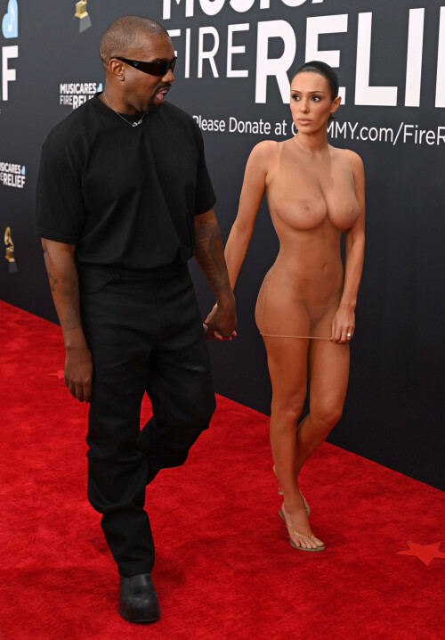 BiancaCensori_KanyeWest_2025GrammyAwards_5256c84cc6bd6fcbe4.jpeg