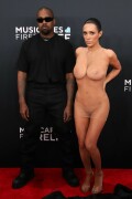 BiancaCensori_KanyeWest_2025GrammyAwards_60977d96d165cd8979