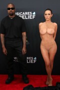 BiancaCensori_KanyeWest_2025GrammyAwards_63d275433bc0d5bdd1