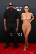 BiancaCensori_KanyeWest_2025GrammyAwards_68e39e40932884e0e2