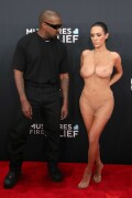 BiancaCensori_KanyeWest_2025GrammyAwards_71fb58591b47240136