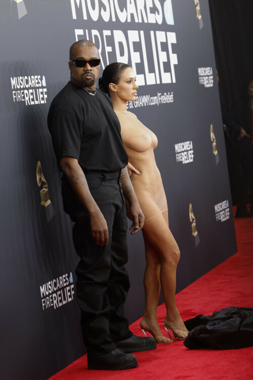 BiancaCensori_KanyeWest_2025GrammyAwards_9683643e79b3d4d8d7.jpeg