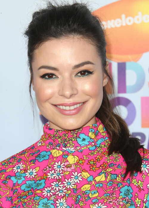 MirandaCosgrove_2017KCA_HQPicsSpace_10281828209ed927768.jpeg