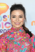 MirandaCosgrove_2017KCA_HQPicsSpace_106038005ba6ea914e9