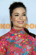 MirandaCosgrove_2017KCA_HQPicsSpace_11692bf564cddcb118a