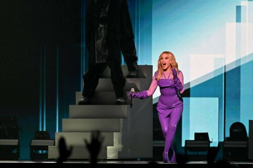 KylieMinogue_TENSIONTOUR_Paris_June292025_11097cdb8f7eff68aa.jpeg