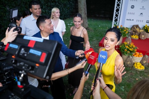 BeckyG_ElleGourmetAwards_July82025_26c14fd4cd8bed5368.jpeg