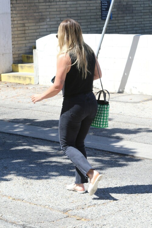 HilaryDuff_July92025_23388b79ad558c0a1c.jpeg