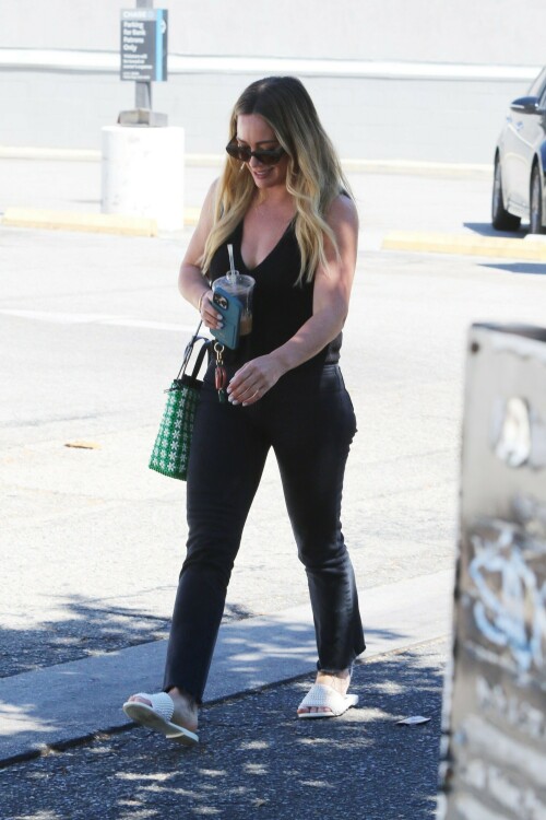 HilaryDuff_July92025_5e3d48f4353f3aa7f.jpeg