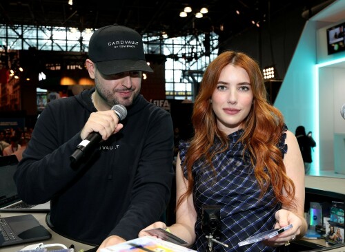 EmmaRoberts_FanaticsFest_June202025_10d2667b5ee08f4086.jpeg