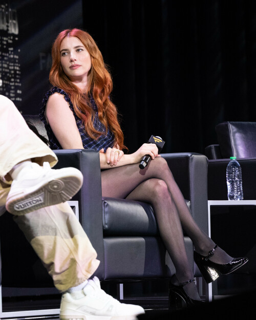 EmmaRoberts_FanaticsFest_June202025_18a29e9efc2fb414ab.jpeg