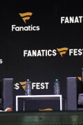 EmmaRoberts_FanaticsFest_June202025_223927b9fa93ced850