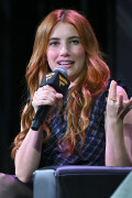 EmmaRoberts_FanaticsFest_June202025_519c6725c6d44e1fdd