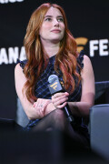 EmmaRoberts_FanaticsFest_June202025_65512fa6aeecbbd93c