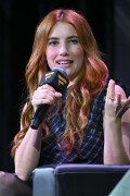 EmmaRoberts_FanaticsFest_June202025_66a6a2dbab765c87fc