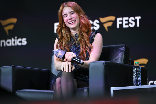 EmmaRoberts_FanaticsFest_June202025_73e7ebde08a4f0c5fb.jpeg