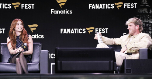 EmmaRoberts_FanaticsFest_June202025_78e944ee8a0e639aeb.jpeg