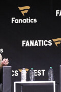EmmaRoberts_FanaticsFest_June202025_79108af4307c0cd43a