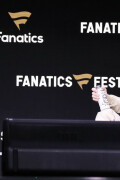EmmaRoberts_FanaticsFest_June202025_80947f6b6b91fbd539