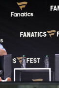EmmaRoberts_FanaticsFest_June202025_811d0b716d6e39b947