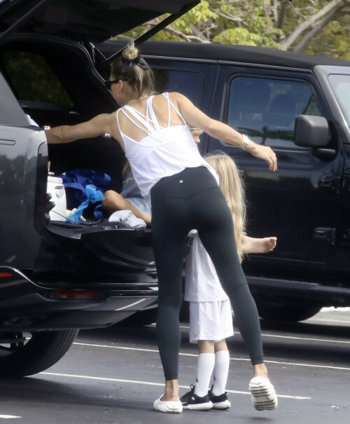 AnnaKournikova-_July142025_1146817ac34d1bebc1.jpeg