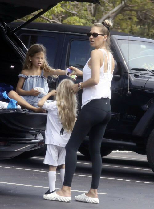 AnnaKournikova-_July142025_21de8a0ab8d630b94a.jpeg