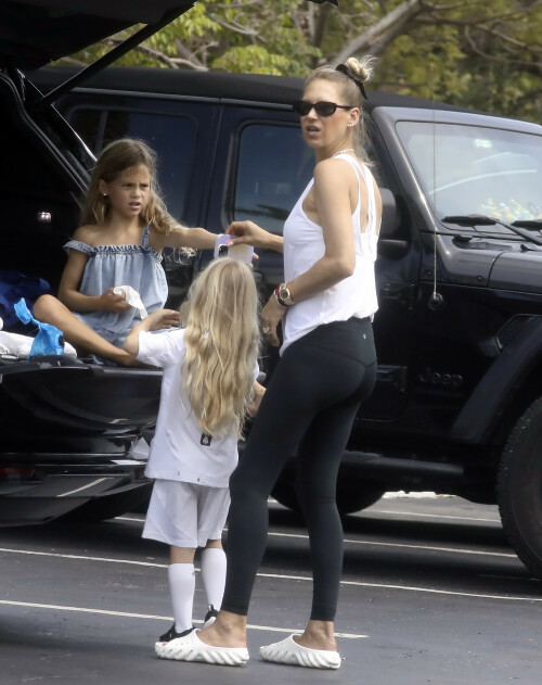 AnnaKournikova-_July142025_9526aba1c37503469.jpeg