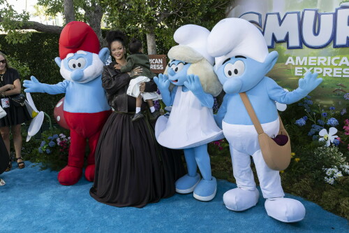 Rihanna_Smurfs_July132025_125cc470f943735d0c1