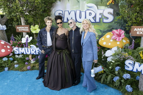 Rihanna_Smurfs_July132025_128786995ac532f6354