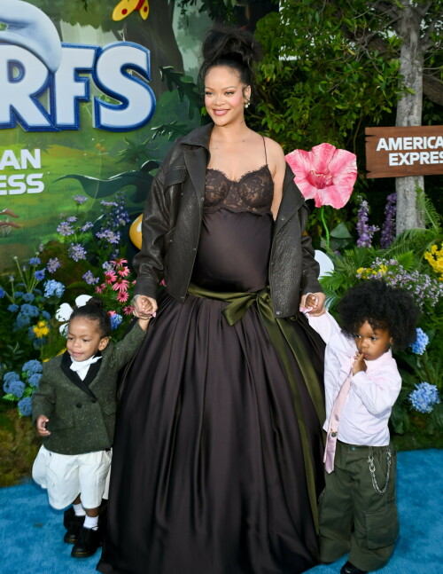 Rihanna_Smurfs_July132025_143d6069e3d5313f49e