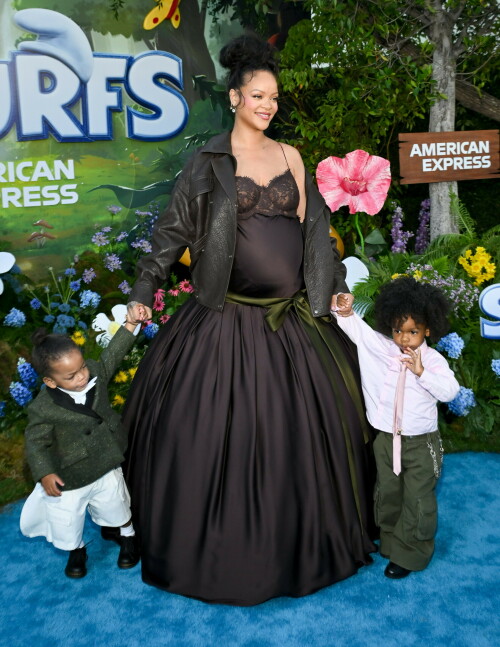 Rihanna_Smurfs_July132025_1448ee44f7d32cb5c3f