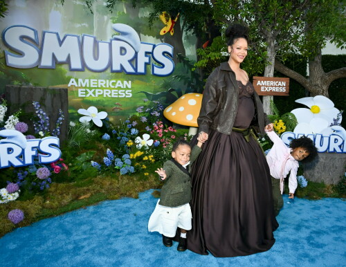 Rihanna_Smurfs_July132025_146e46c1c1f89305a78