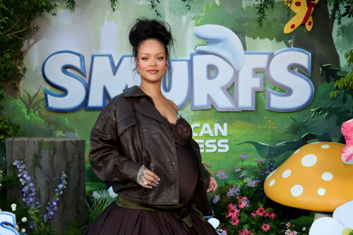 Rihanna_Smurfs_July132025_158bf8a0582ffe2b7d5