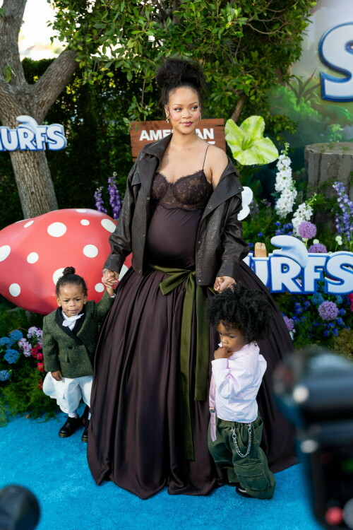 Rihanna_Smurfs_July132025_168d64bd482bb0f653f