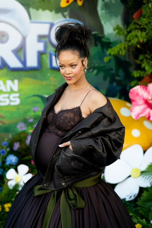 Rihanna_Smurfs_July132025_173209d9d92187d2c94