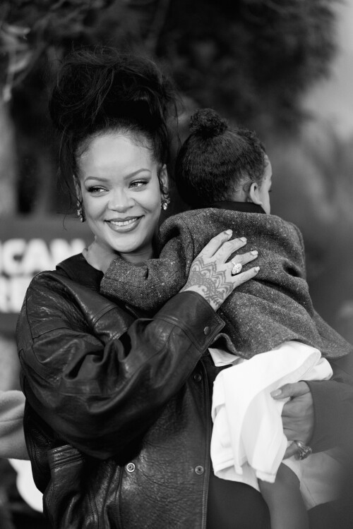 Rihanna_Smurfs_July132025_1776b4093baf7f6379a