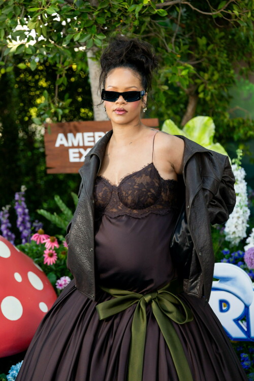 Rihanna_Smurfs_July132025_181e55c3a195c13d1ff