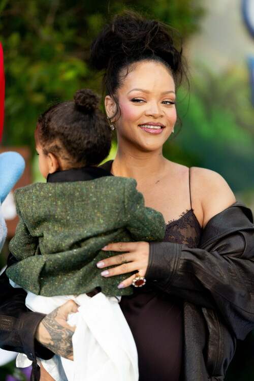 Rihanna_Smurfs_July132025_184dba360942ec245fb