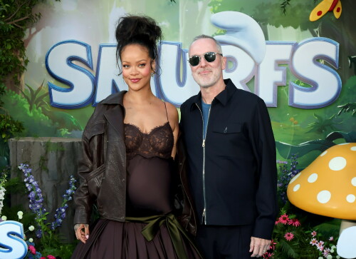 Rihanna_Smurfs_July132025_2012ecc072bd85c6d84