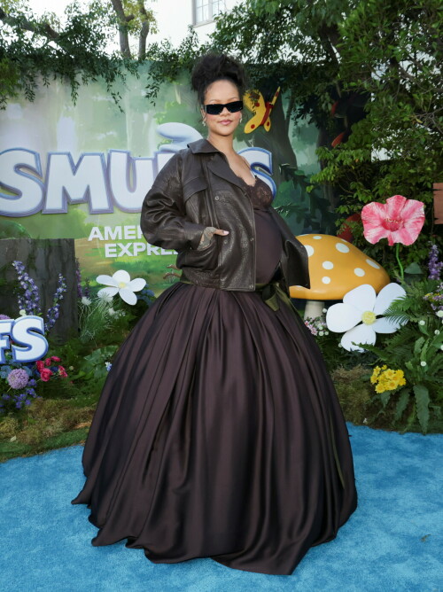 Rihanna_Smurfs_July132025_204aa5571c9abfafc36