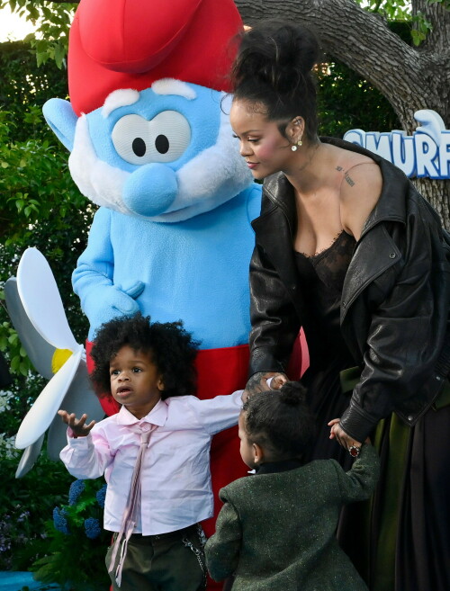 Rihanna_Smurfs_July132025_20869986a0481a2c6bc