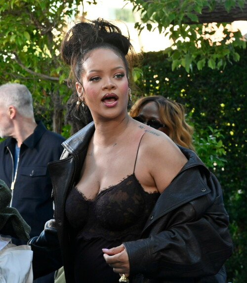 Rihanna_Smurfs_July132025_216bdf1bfbb440edd01