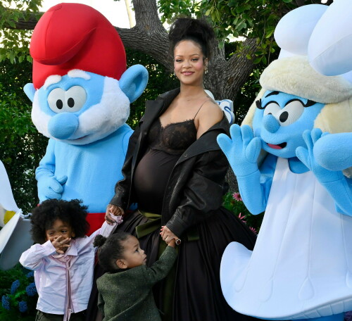 Rihanna_Smurfs_July132025_225f5376f782656ad04