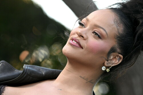 Rihanna_Smurfs_July132025_244f7c2009f613b24bc