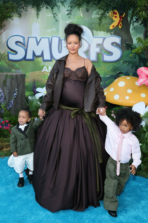Rihanna_Smurfs_July132025_2630e0f16778a75e8d0