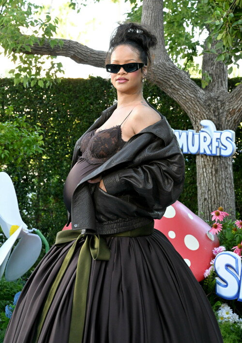 Rihanna_Smurfs_July132025_27223d78fe8693fd3d4
